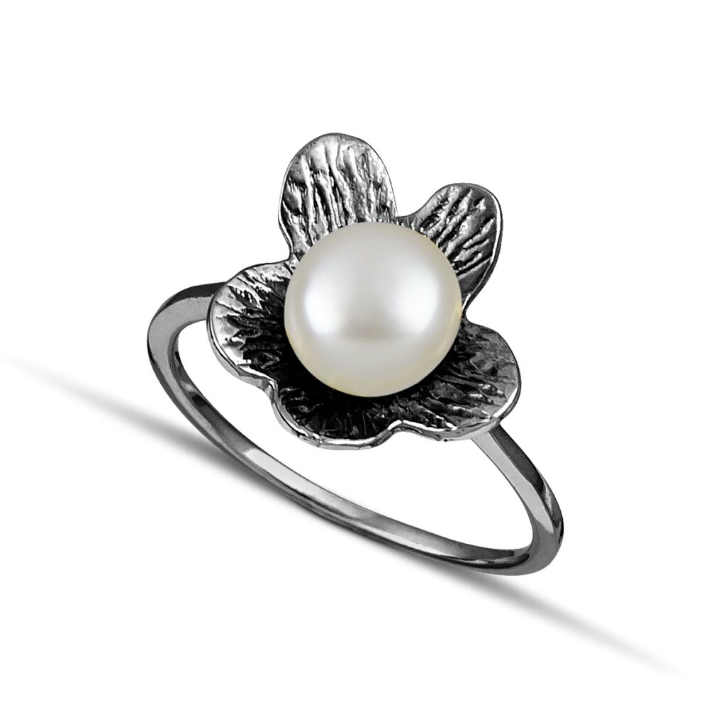 Silver flower ring with pearl - Image 2