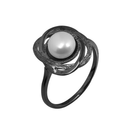 Silver oval ring with pearl