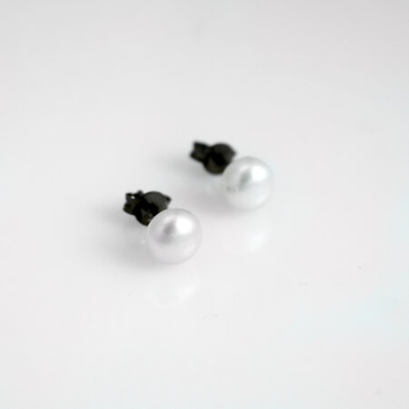 Sterling silver earrings with pearl