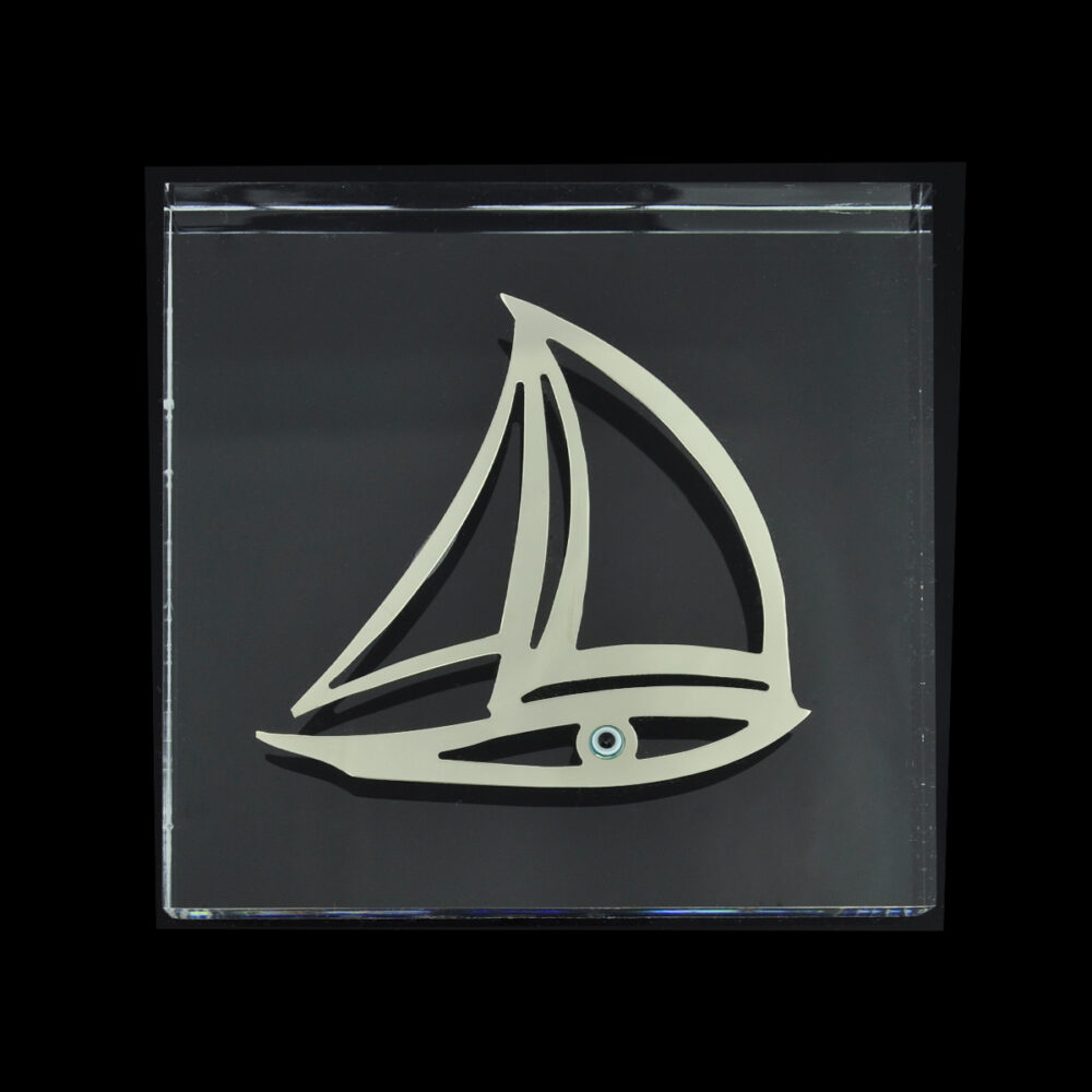 Decorative plexiglass with sailing boat