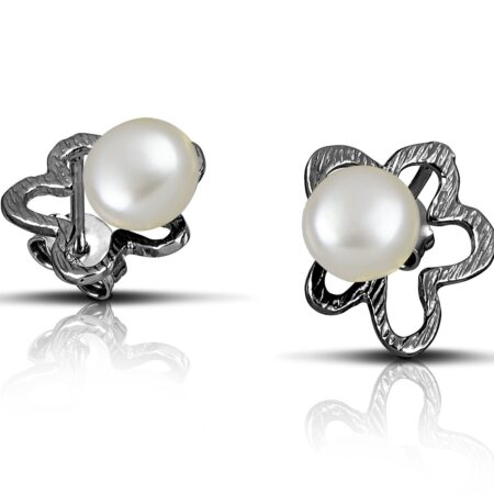Sterling silver Flower earrings with pearl